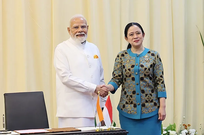 Ketua DPR RI Dr. (H.C.) Puan Maharani saat menyambut kunjungan kenegaraan Perdana Menteri (PM) India Narendra Modi bersama Presiden Prabowo Subianto di Gedung Nusantara IV DPR RI, Selasa (7/7/2026).