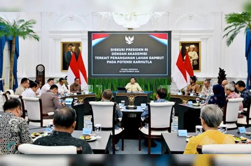 Presiden Prabowo Subianto menggelar diskusi bersama sejumlah akademisi dan pakar di Istana Merdeka, Jakarta, pada Kamis, 24 September 2026.