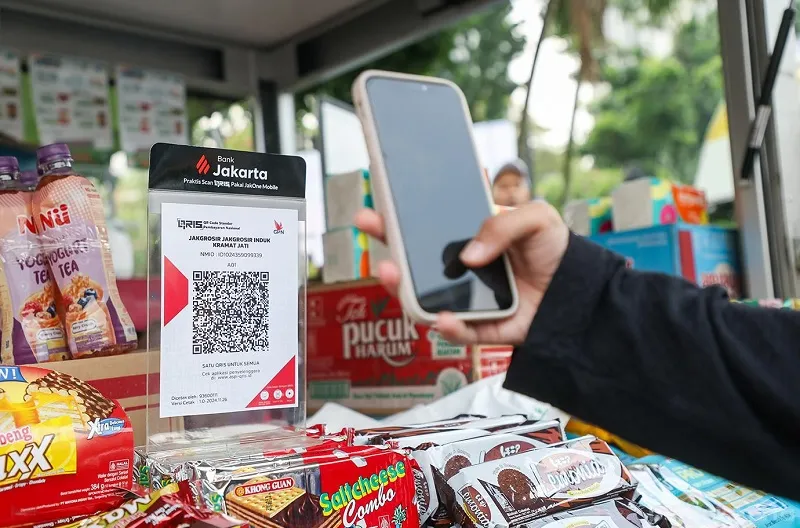 Setiap tenant dibekali sistem pembayaran QRIS sebagai upaya mendorong transaksi yang lebih aman dan efisien