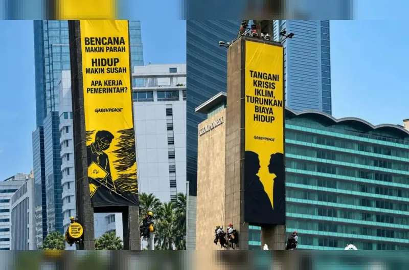 Greenpeace Indonesia menggelar aksi di Bundaran HI, Jakarta, pada 20 Oktober 2026, bertepatan dengan dua tahun pemerintahan Prabowo-Gibran, untuk mendesak penanganan krisis iklim dan tekanan biaya hidup