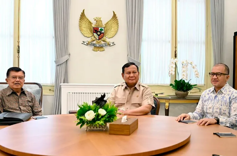 Presiden Prabowo Subianto menerima Wakil Presiden ke-10 dan ke-12 Republik Indonesia Jusuf Kalla didampingi Solihin Jusuf Kalla, di Istana Merdeka, Jakarta, pada Kamis, 11 Juni 2026