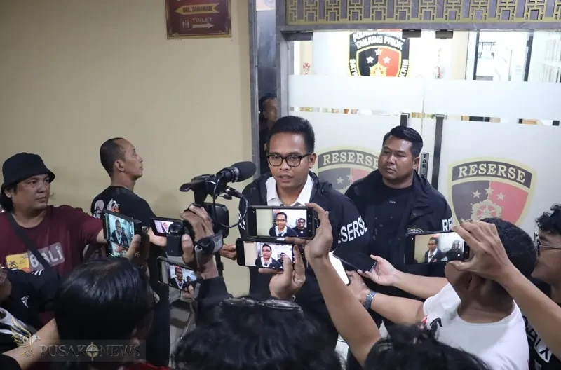 Polres Pelabuhan Tanjung Priok Ungkap Sindikat Pencurian Aki Truk Trailer Polres Pelabuhan Tanjung Priok Ungkap Sindikat Pencurian Aki Truk Trailer