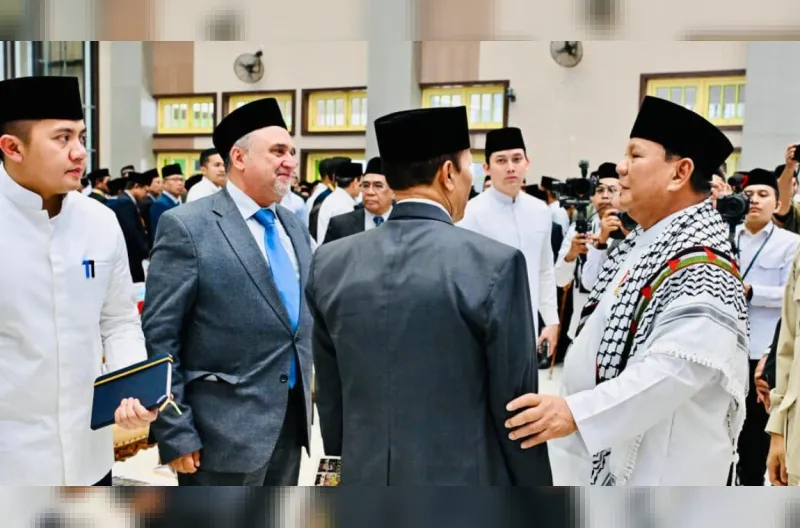 Presiden Prabowo Subianto menghadiri Resepsi Kesyukuran 100 Tahun Pondok Modern Darussalam Gontor (PMDG) yang digelar di Balai Pertemuan Pondok Modern (BPPM), Pondok Modern Darussalam Gontor Putra Kampus Pusat, Kabupaten Ponorogo, Provinsi Jawa Timur, pad