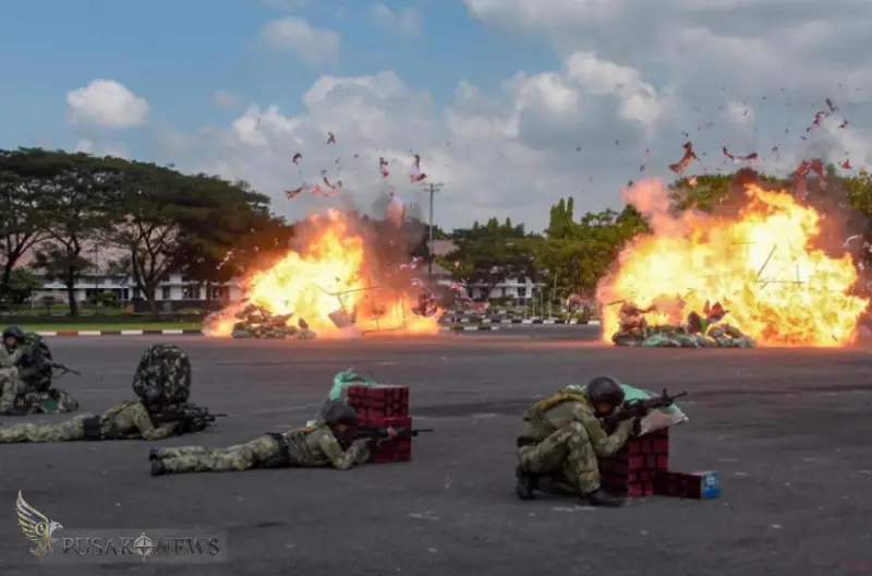 Demonstrasi Serangan Kilat Brigif 2 Marinir Jadi Sarana Edukasi Tempur Modern bagi Siswa Taruna Nusantara
