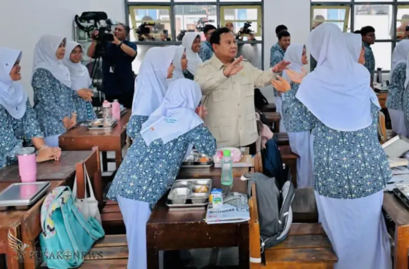 Tak Terlupakan! Prabowo dan Ratusan Siswa Cilacap Kompak Kumandangkan Lagu Nasional