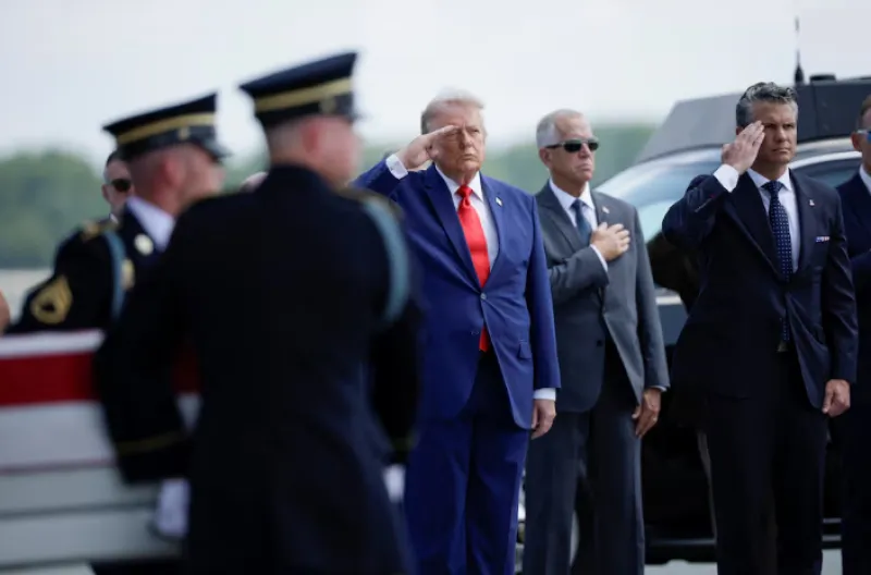 Trump Menghadiri Kepulangan Tentara AS yang Tewas dalam Perang Iran Trump Menghadiri Kepulangan Tentara AS yang Tewas dalam Perang Iran