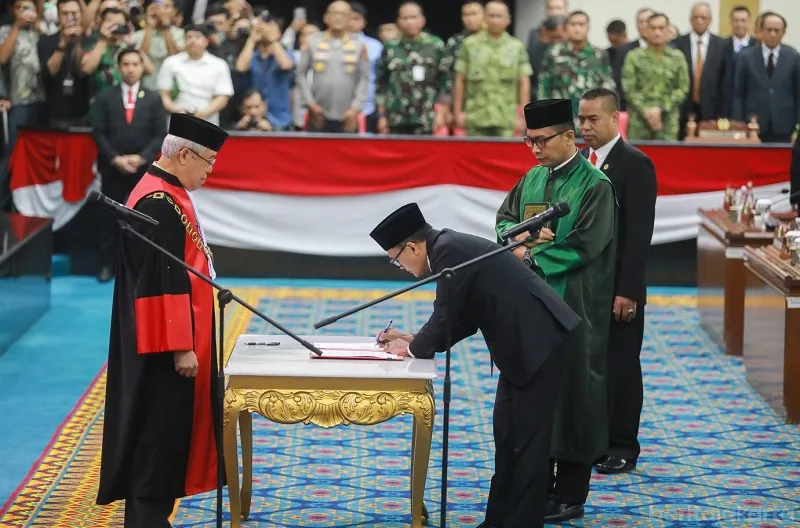 Suhud Alynudin Resmi Dilantik Sebagai Ketua DPRD DKI Jakarta Sisa Masa Jabatan 2024-2029