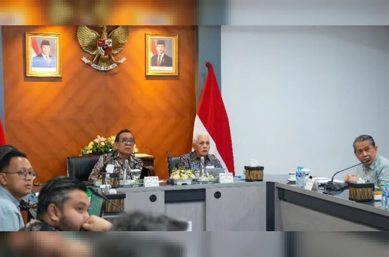 Pertemuan Terbatas Lanjutan Ketua dengan Wakil Ketua dan Sekretaris Dewan Pertimbangan Presiden Kamis, 8 Oktober 2026