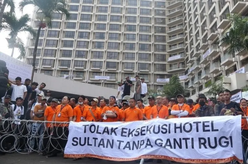 Hotel Sultan Dikosongkan Paksa, Aparat Kawal Jalannya Eksekusi