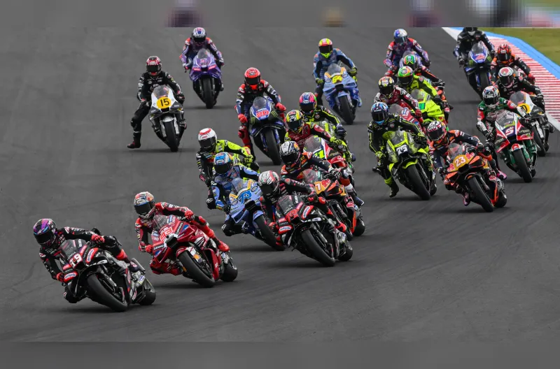 Sesi Warm Up MotoGP pada Minggu digantikan dengan pembukaan pit lane selama 10 menit untuk memberikan kesempatan pembalap menjalani beberapa putaran pengenalan lintasan (sighting lap).