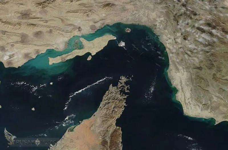 Langkah Donald Trump di Selat Hormuz Picu Balasan dari Iran Hingga Harga Minyak Melonjak Tajam! 