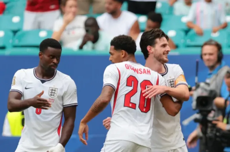 Hat-trick Saka Bawa Inggris Finis di Posisi Ketiga Usai Drama 10 Gol Kalahkan Prancis
