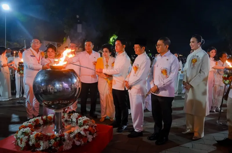 Perayaan Hari Raya Tri Suci Waisak 2570 Buddhist Era (BE) yang digelar di kawasan Candi Borobudur, Magelang, Jawa Tengah, Sabtu (31/5/2026)