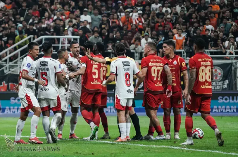 Persija Jakarta menjamu PSM Makassar dalam pertandingan lanjutan Super League 2025/26 di JIS pada Jumat (20/2/2026)