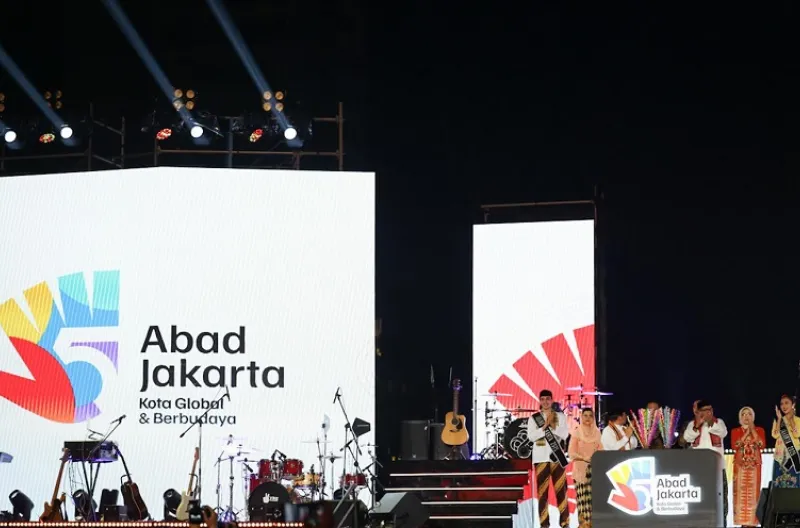 Logo 5 Abad Jakarta memilik makna Jakarta sebagai Kota Global dan Berbudaya
