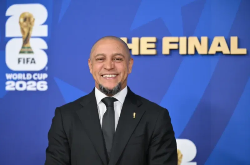 Mantan pemain sepak bola Brasil Roberto Carlos