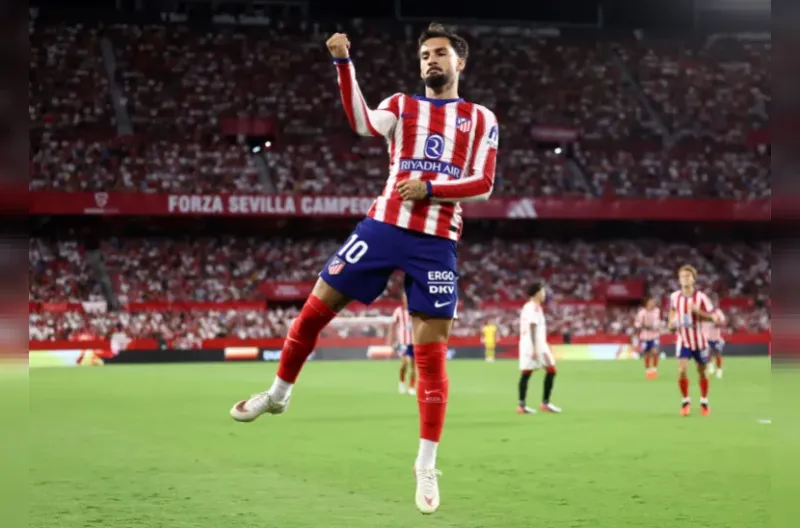 Alex Baena merayakan golnya untuk Atletico