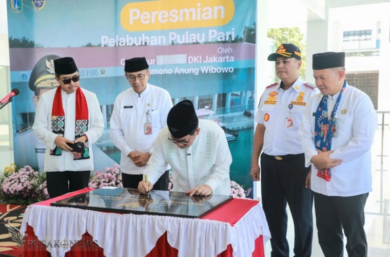 Pramono Resmikan Dermaga Pelabuhan Pulau Pari
©PusakoNews.com/red