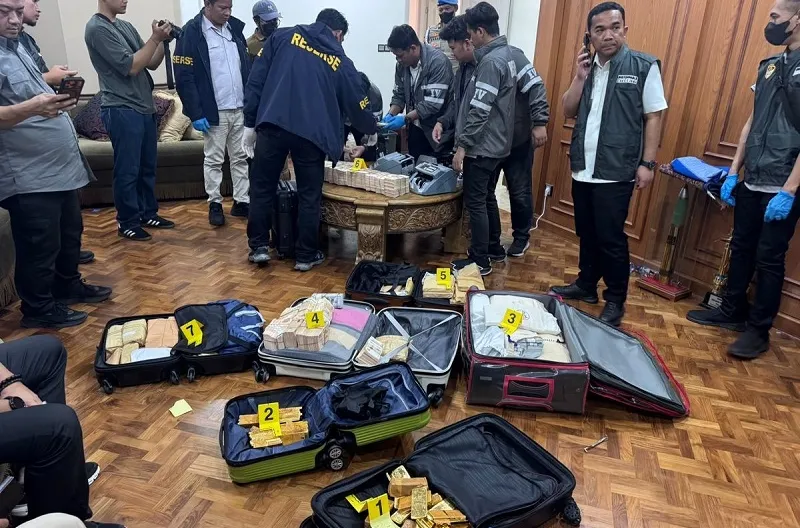 Polri Sita Aset Bernilai Ratusan Miliar dalam Penyidikan Tiga Perkara Korupsi dan TPPU, Penggeledahan Meluas dari Cipete hingga Sentul Polri Sita Aset Bernilai Ratusan Miliar dalam Penyidikan Tiga Perkara Korupsi dan TPPU, Penggeledahan Meluas dari Cipete hingga Sentul