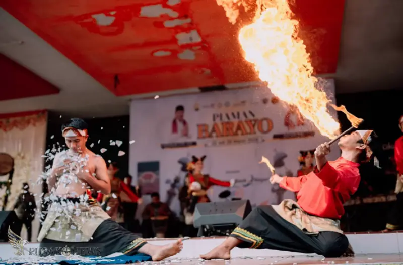 Membludak! Ribuan Wisatawan Padati Pariaman Barayo 2026