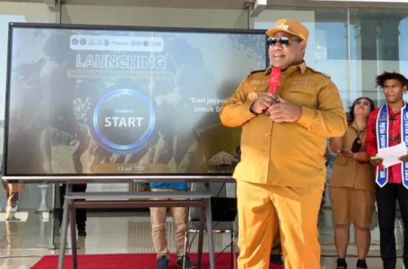 Bupati Jayawijaya Atenius Murip saat meresmikan sistem administrasi pelaksanaan dan layanan pembelian tiket secara daring (online) untuk Festival Budaya Lembah Baliem (FBLB) Ke-34 Tahun 2026.