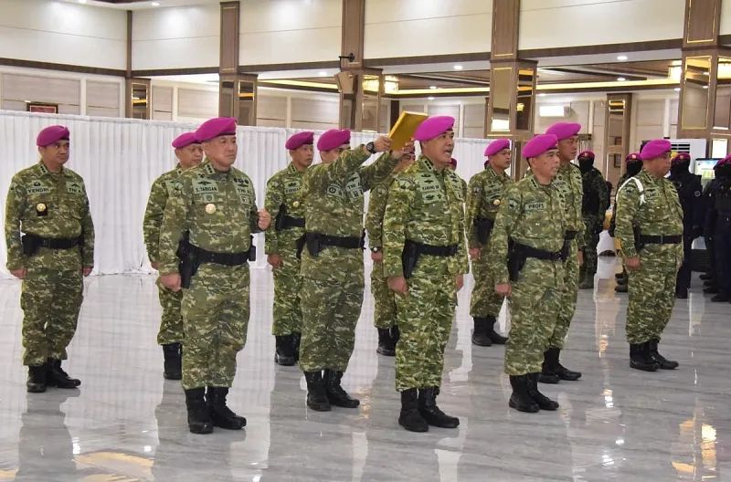 Kolonel Marinir Profs Dhegratmen Syah Akbara Resmi Pimpin Denjaka, Siap Perkuat Kapabilitas Pasukan Elite TNI Kolonel Marinir Profs Dhegratmen Syah Akbara Resmi Pimpin Denjaka, Siap Perkuat Kapabilitas Pasukan Elite TNI