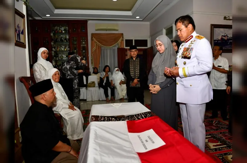 Kasal Laksamana TNI Muhammad Ali menghadiri upacara pemakaman militer Widodo Adi Sutjipto di TMP Nasional Utama Kalibata