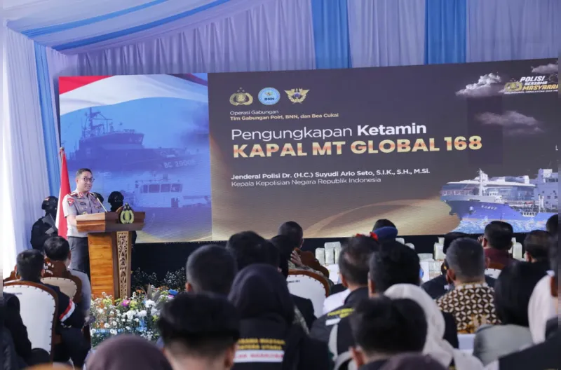 Kapolri Jenderal Polisi Suyudi Ario Seto memaparkan hasil pengungkapan kasus tersebut dalam konferensi pers di Dermaga Pelabuhan Pelindo Bandar Deli Belawan, Sumatera Utara, Jumat (23/10/2026).