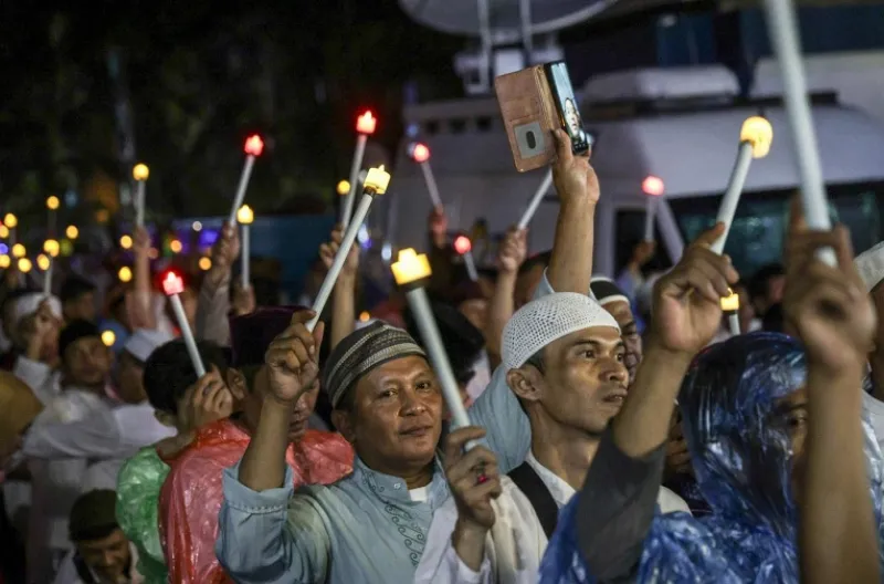 Rano karno lepas pawai obor festival muharram 1448 h, semarakkan tahun baru islam dan menuju hut ke-499 jakarta