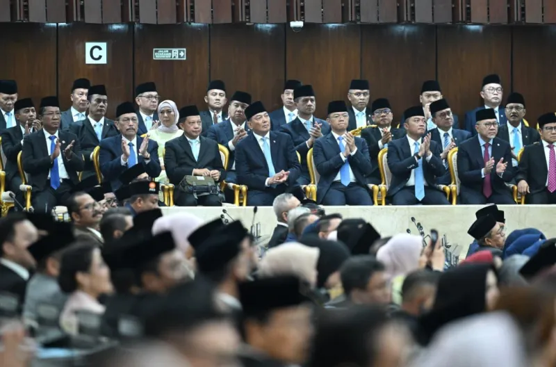 Presiden Prabowo Subianto menyampaikan Keterangan Pemerintah atas Rancangan Undang-Undang (RUU) tentang APBN Tahun Anggaran 2027 beserta Nota Keuangan dan dokumen pendukungnya dalam Rapat Paripurna Pembukaan Masa Persidangan I DPR RI Tahun Sidang 2026–202