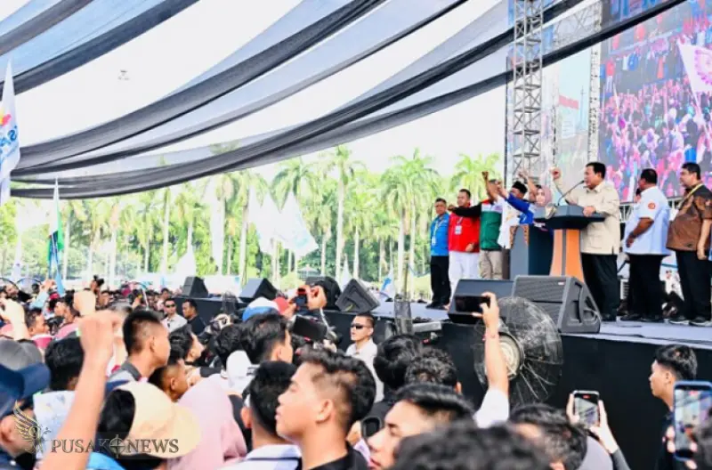 Presiden Prabowo Subianto menyampaikan pengesahan Peraturan Presiden (Perpres) Nomor 25 Tahun 2026 tentang ratifikasi Konvensi International Labour Organization (ILO) Nomor 188 pada peringatan Hari Buruh Internasional di kawasan Lapangan Silang Monumen Na