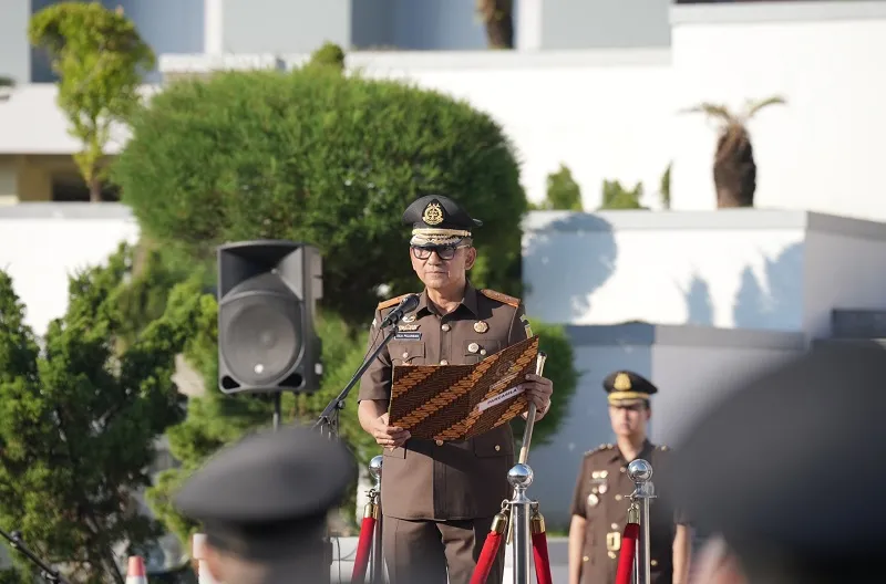 Kepala Kejaksaan Tinggi Sulawesi Selatan (Kajati Sulsel), Dr. Sila H. Pulungan, memimpin langsung pelaksanaan Upacara Peringatan Hari Lahir Pancasila Tahun 2026