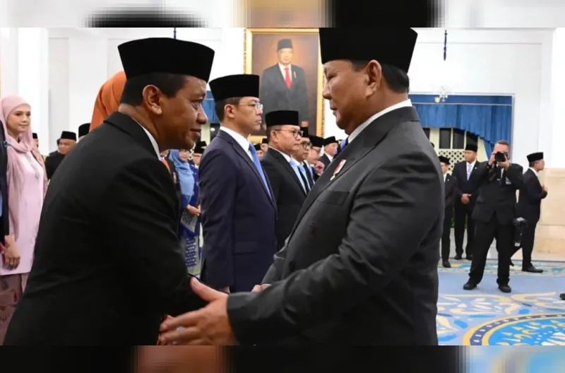 Presiden Prabowo Subianto melantik sejumlah menteri dan wakil menteri Kabinet Merah Putih di Istana Negara, Jakarta, pada Kamis, 1 Oktober 2026
