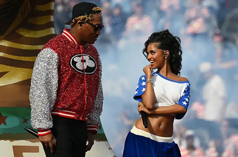 Future dan Tyla tampil bersama di hadapan penonton California.