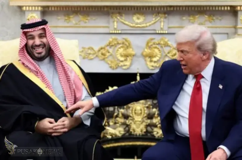 Donald Trump dan Putra Mahkota Arab Saudi Mohammed bin Salman (MBS)
©PusakoNews.com/red