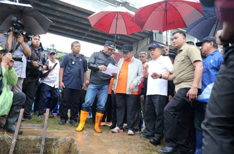 Gubernur DKI Jakarta, Pramono Anung memimpin langsung pelaksanaan kerja bakti Jaga Jakarta Bersih
©PusakoNews.com/bj