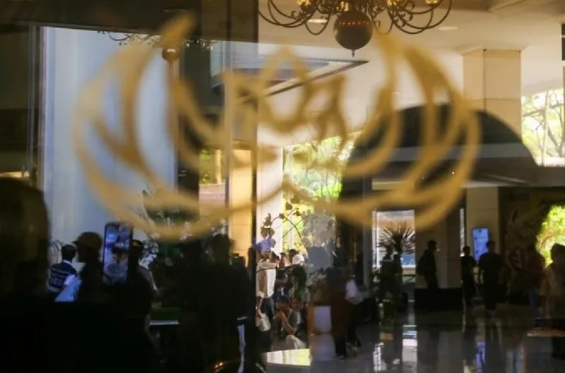 Hotel Sultan Dikosongkan Paksa, Aparat Kawal Jalannya Eksekusi