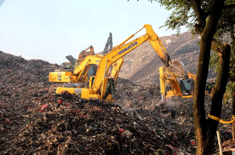 Bau dan Air Lindi Jadi Target, DKI Mulai Tutup Zona Sampah di Bantargebang