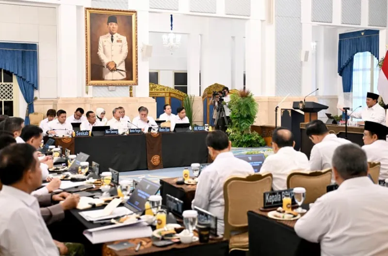 Presiden Prabowo Subianto menyampaikan taklimat pada Sidang Kabinet Paripurna (SKP) yang digelar di Istana Negara, Jakarta pada Senin, 20 Juli 2026