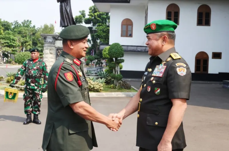 Kasad Terima Kunjungan Panglima Tentera Darat Malaysia, Perkuat Kerja Sama Strategis dan Stabilitas Kawasan