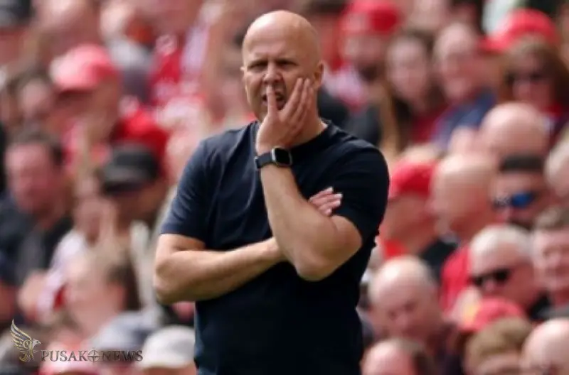 Fans Liverpool Murka! Arne Slot Diboo di Anfield Usai Ditahan Chelsea