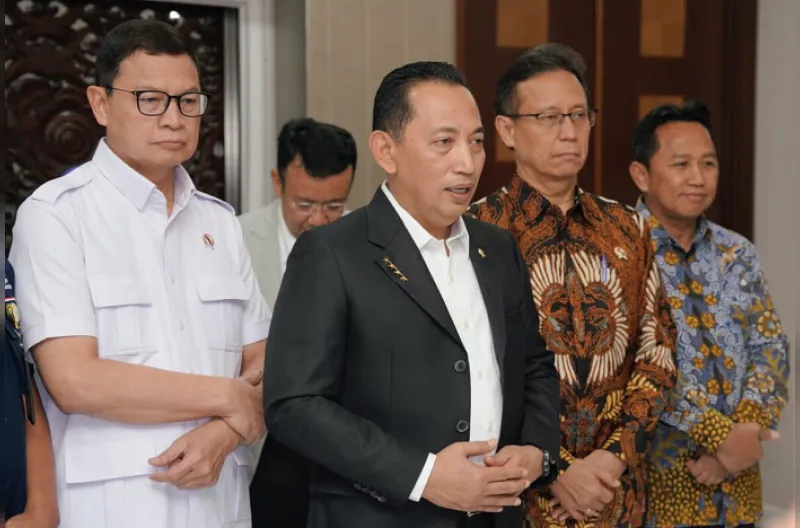 KSP menggelar rapat koordinasi penyelesaian regulasi penjualan obat bebas dan obat bebas terbatas di gerai Koperasi Desa/Kelurahan Merah Putih (KDKMP). Jakarta (15/10/2026).