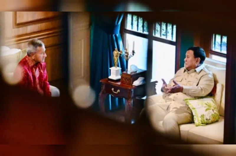 Presiden Republik Indonesia, Prabowo Subianto menerima permohonan pertemuan Menteri Luar Negeri (Menlu) Singapura, Vivian Balakrishnan di kediamannya di Hambalang, Kabupaten Bogor, Provinsi Jawa Barat, pada Rabu, 28 Oktober 2026.