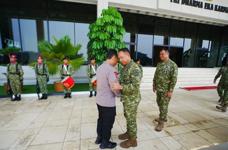 Silaturahmi ke Mabes TNI, Kapolri Perkuat Sinergi TNI-Polri Sesuai Arahan Prabowo