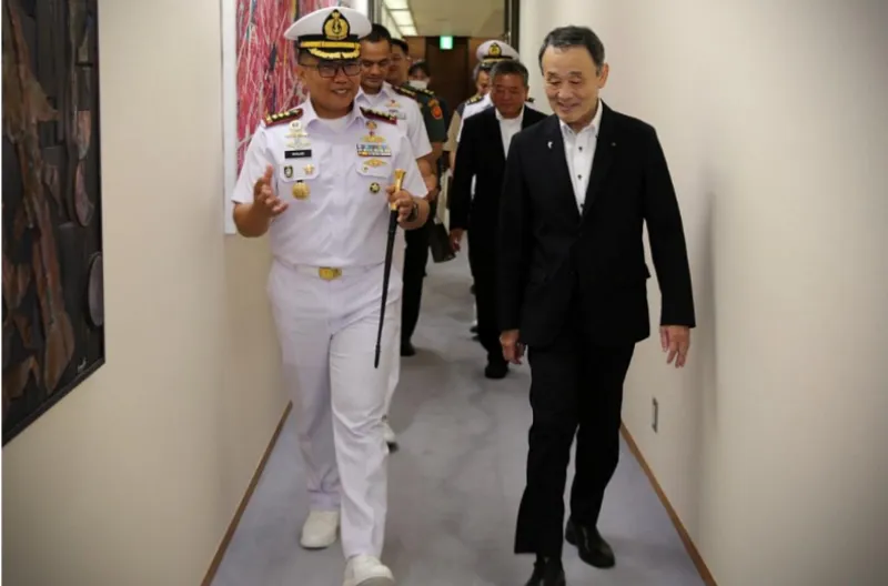 Komandan KRI GNR-332 Kolonel Laut (P) Ahmad Makmur Ikhlas melaksanakan kunjungan kehormatan kepada sejumlah pejabat pemerintah, aparat keamanan, dan militer di Kota Yokosuka, Jepang, Senin (3/8/2026).