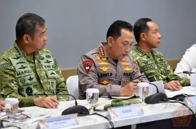 Presiden Prabowo dan Panglima TNI Tinjau Penanganan Karhutla di Riau-Sumsel