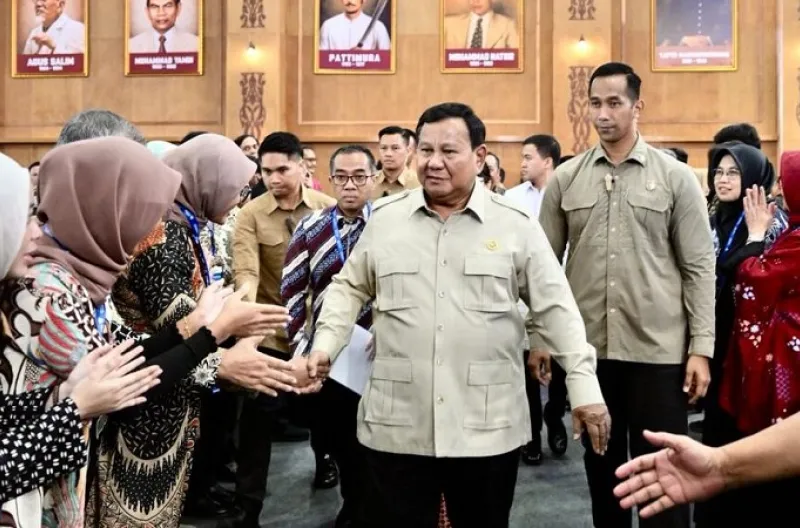Presiden Prabowo Subianto saat menutup Sarasehan Kebangsaan Konvensi Sains, Teknologi, dan Industri Indonesia (KSTI) Tahun 2026 yang digelar di Jakarta International Convention Center (JICC), Jakarta, pada Minggu, 28 Juni 2026.
