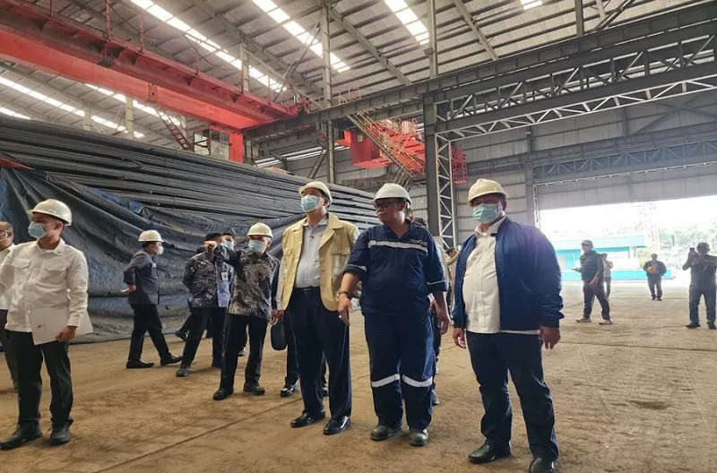 Menteri Keuangan (Menkeu) Purbaya Yudhi Sadewa melakukan inspeksi mendadak (sidak) ke salah satu perusahaan baja asal Tiongkok yang beroperasi di kawasan Pulogadung, Jakarta, Kamis (25/6)