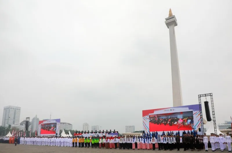 Upacara peringatan HUT ke-499 DKI Jakarta diikuti ratusan pegawai Pemprov DKI Jakarta