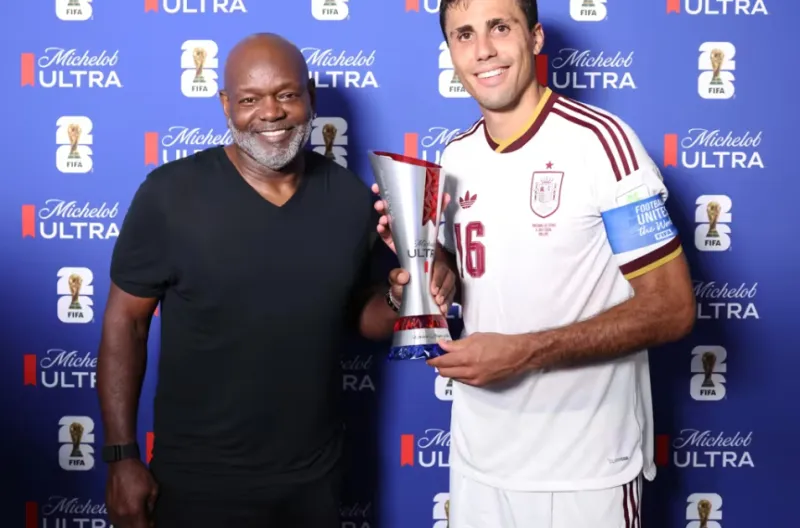 Pemain Terbaik Pertandingan Michelob Ultra Superior, Rodri (Spanyol)